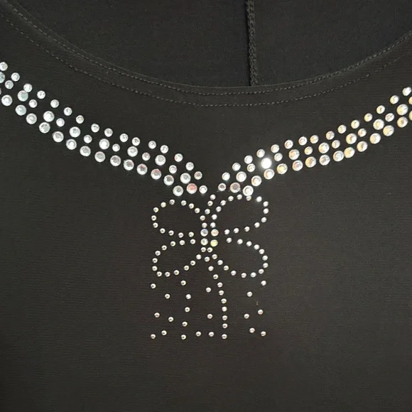 Black Sleeveless Rhinestone Bow High-Low Top - Picture 5 of 6